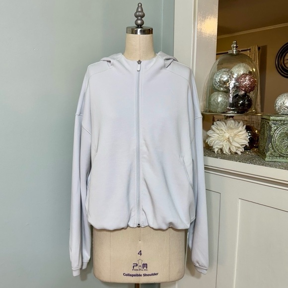 Lululemon Softstreme Full Zip Hoodie Jacket Light Vapor Size 10 NWT - Picture 6 of 10